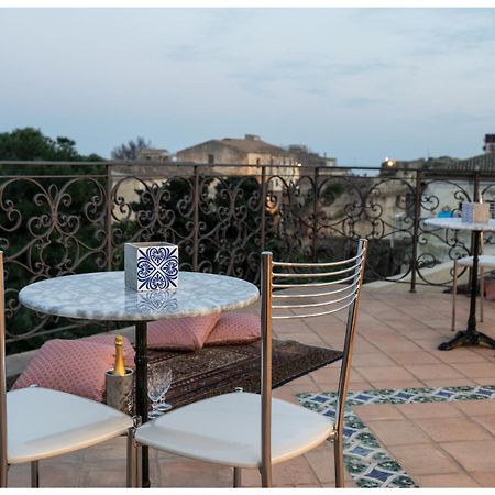 Boutique - Lodge & Suites Кротоне Екстериор снимка