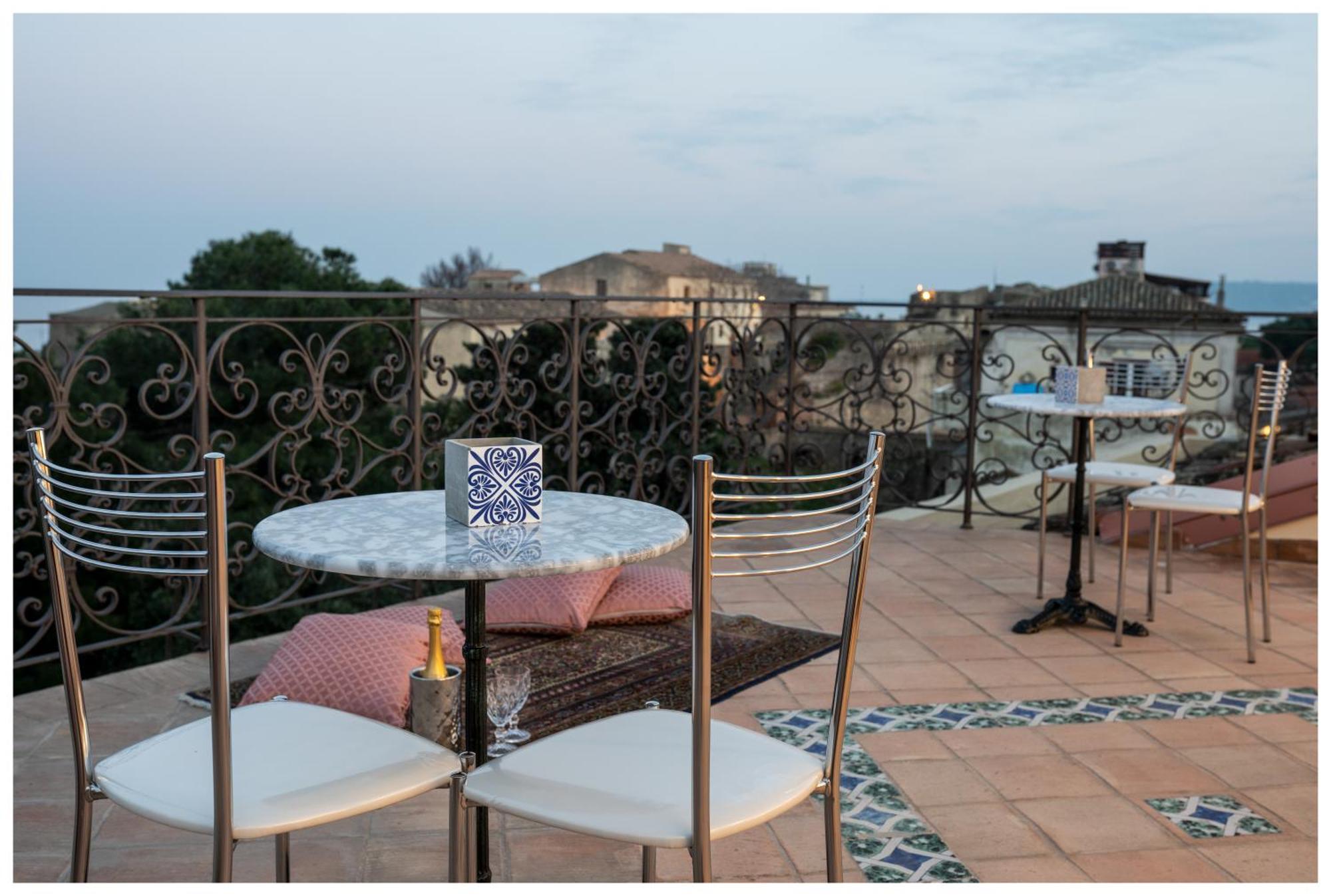 Boutique - Lodge & Suites Кротоне Екстериор снимка