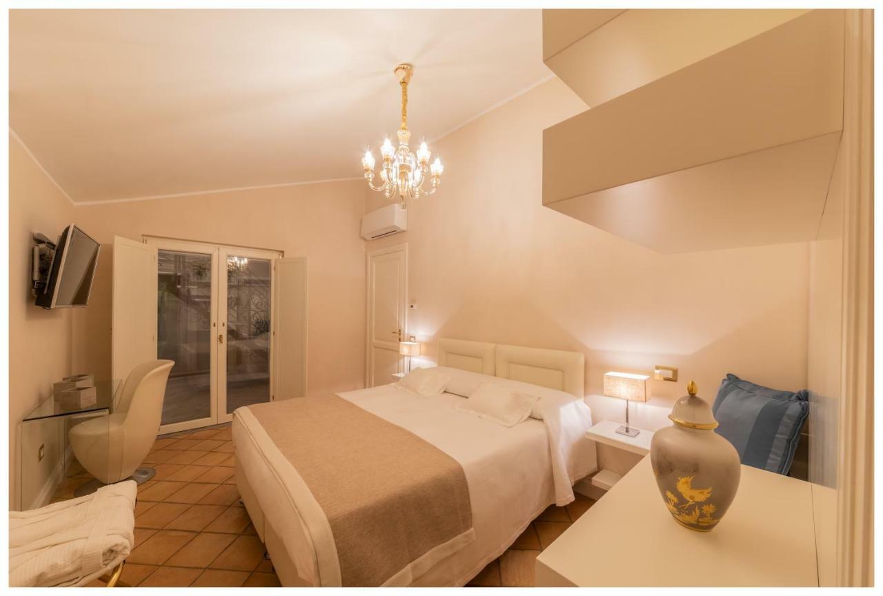Boutique - Lodge & Suites Кротоне Екстериор снимка