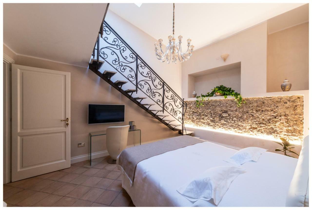 Boutique - Lodge & Suites Кротоне Екстериор снимка