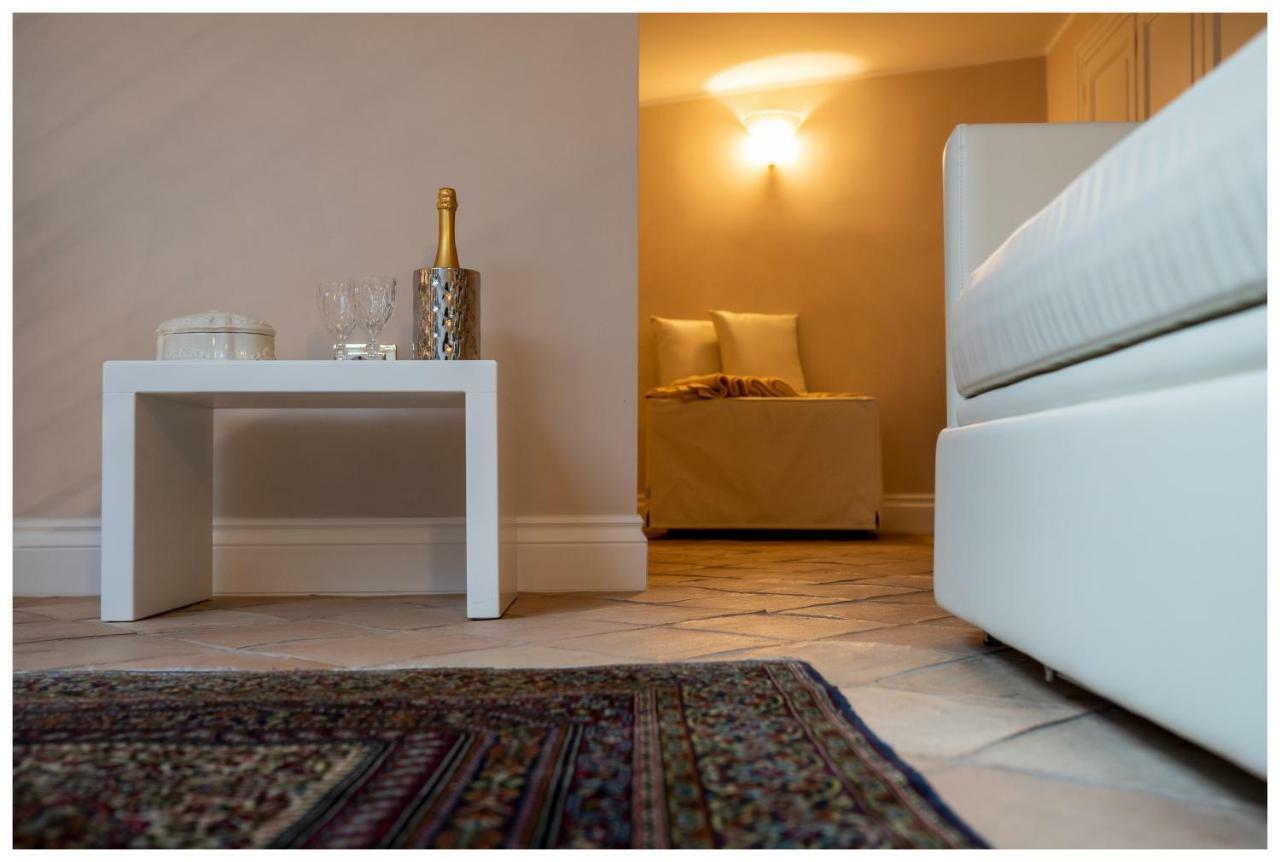 Boutique - Lodge & Suites Кротоне Екстериор снимка